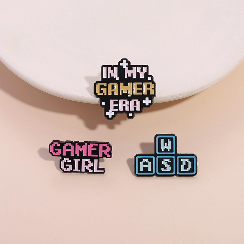 私のゲーマー時代ピクセルエナメルピンゲーマーガール WASD - Gaming Console Buttons のレビューと価格